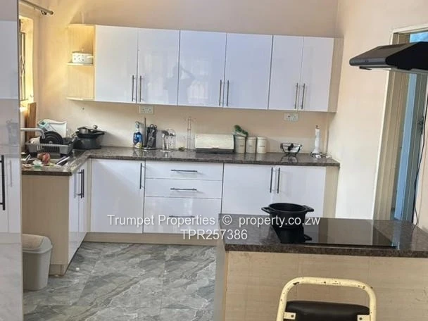 4-Bed Norton Home — Title deeds, Borehole
