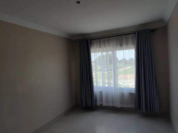 3 Bedroom Flat & Apartment