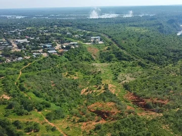 Commercial & Industrial Land