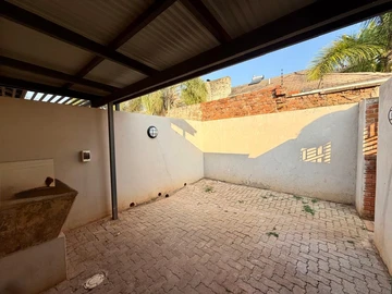 4 Bedroom Garden Flat