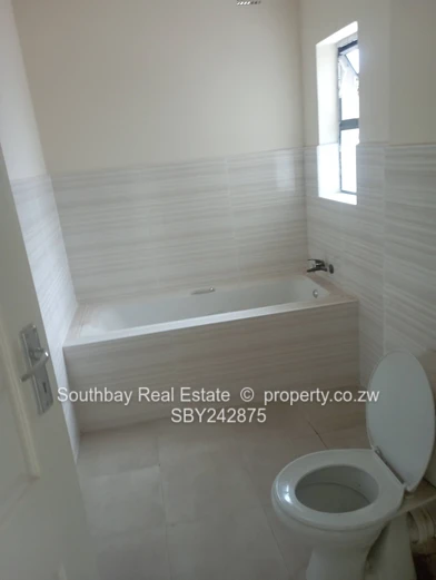 Ashdown Park - Monowood Gardens (Gated Complex)