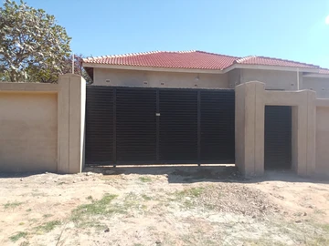 Crowhill 4 bed house  to rent. 