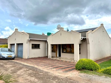 3 Bedroom Apartment for sale in Blufhill, Harare West