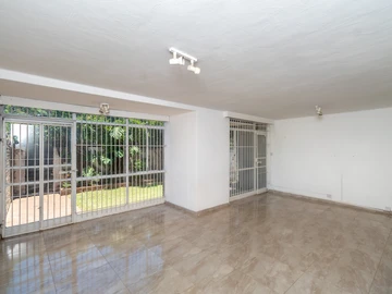 3 Bedroom Garden Flat