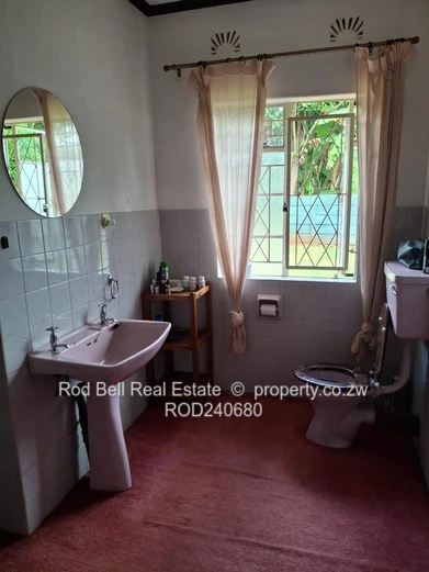 4 Bedroom House in Mandara