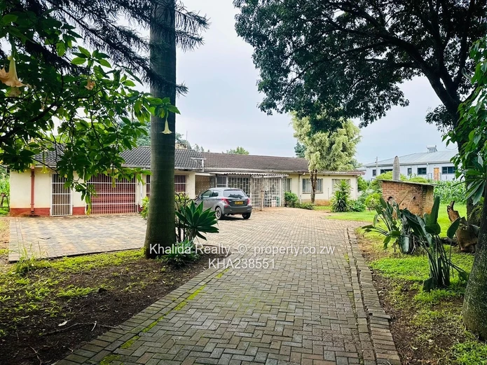 Marlborough Property With 3 Dwellings For Sale ?? Off Marlborough Drive. 