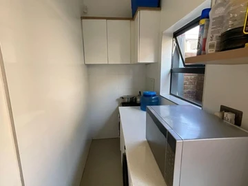 4 Bedroom Flat & Apartment