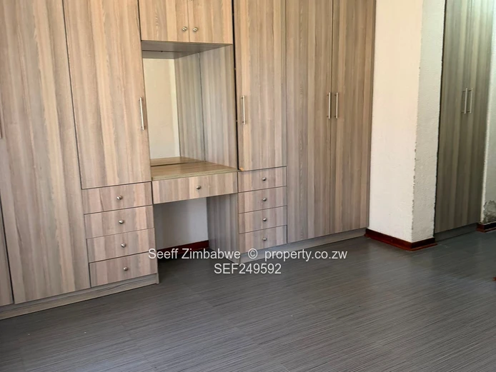 Spacious 4-Bedroom Cluster Unit in Marlborough Mews