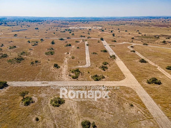 300m² Norton Stand — Main Road Frontage & Tarred Roads