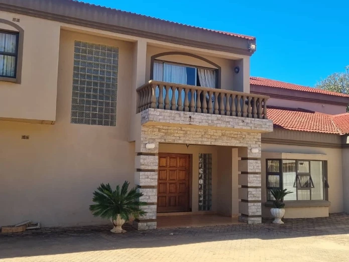 Borrowdale helensvale 6bed house to rent 