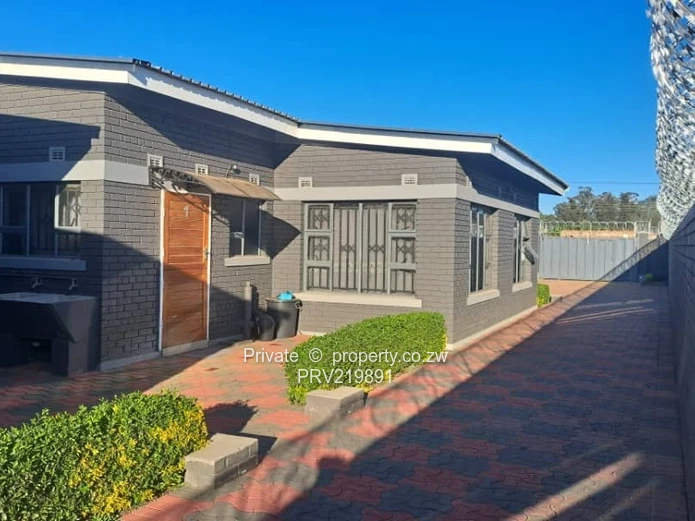 3 Bedroomed Cluster to Let in Fairview, Westgate 