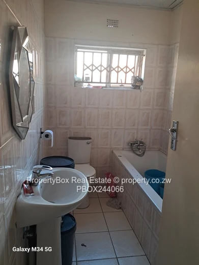 Greendale close to Spar Letombo for sale with huge land for further development.