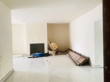 3 Bedroom Flat & Apartment