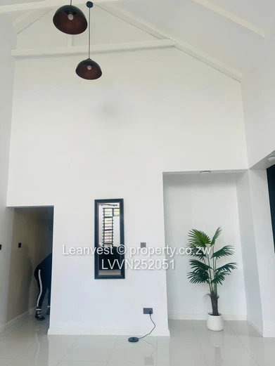 6-Bed Luxury Westgate Apartment