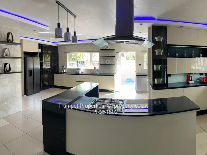 4 Bedroom Family Home In Monavale For Sale