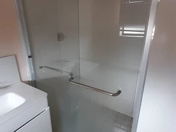 3 Bedroom Flat & Apartment