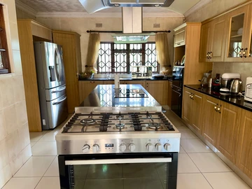 Elegant Family Home with Luxurious Amenities in  Chisipite