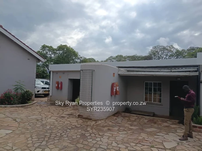 Avondale West Commercial Property To Let