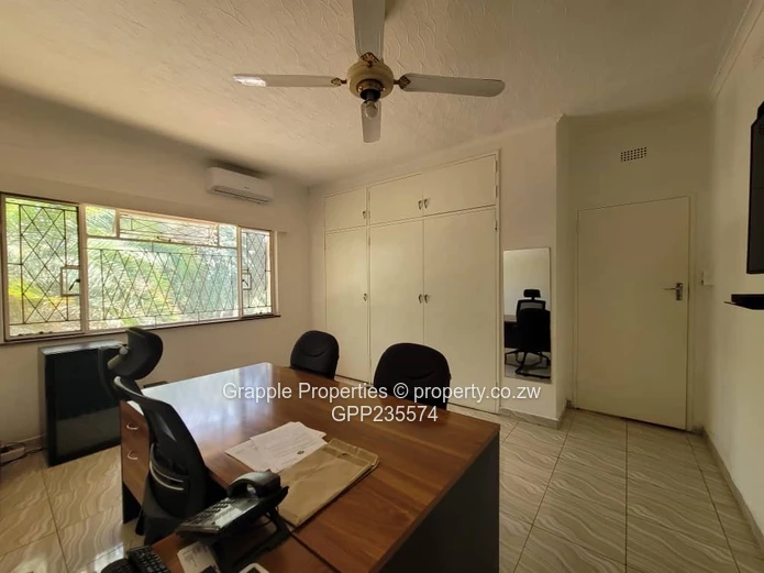 Greystone Park house to let