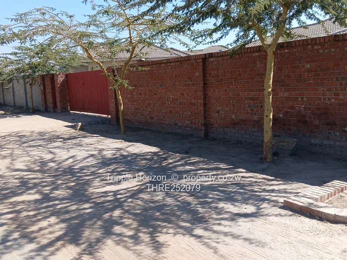 908m² Stand with Tarred Road, Sewer & Water – Zimre Park