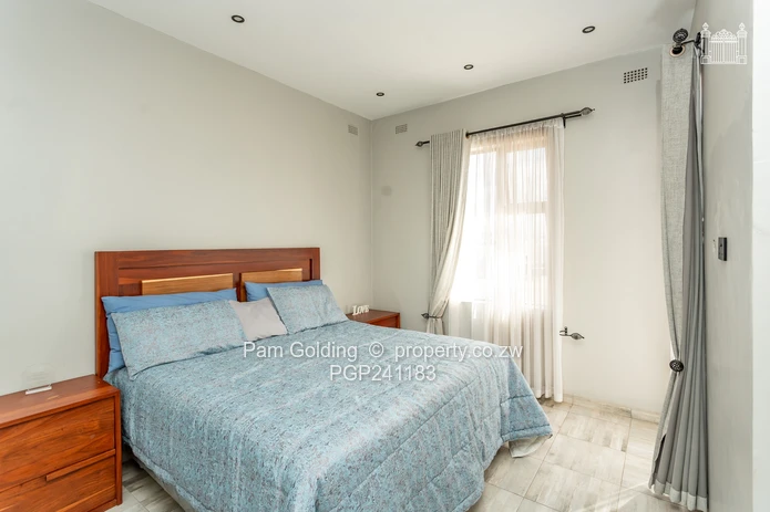 Neat Cluster Home in Peakwood Village!