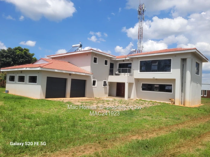 Mt pleasant heights double storey for sale 350k