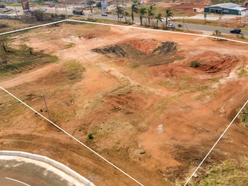 Commercial & Industrial Land