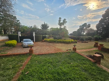 6 Bedroom House