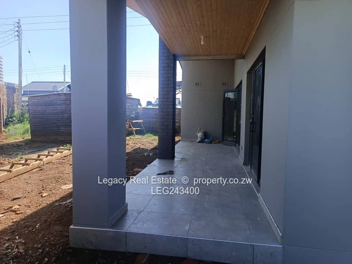 Secure And Well-Maintained 4 Bedroom House In Arlington Park