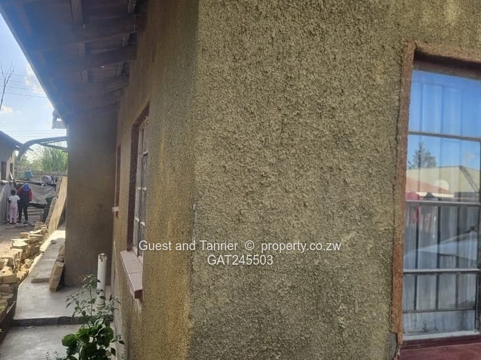 Zengeza 4 Extension - Six Bedroom House for Sale