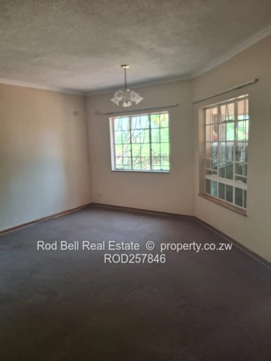 Sunny 2-Bed Garden Flat with Patio & Fireplace - Greendale North, Harare