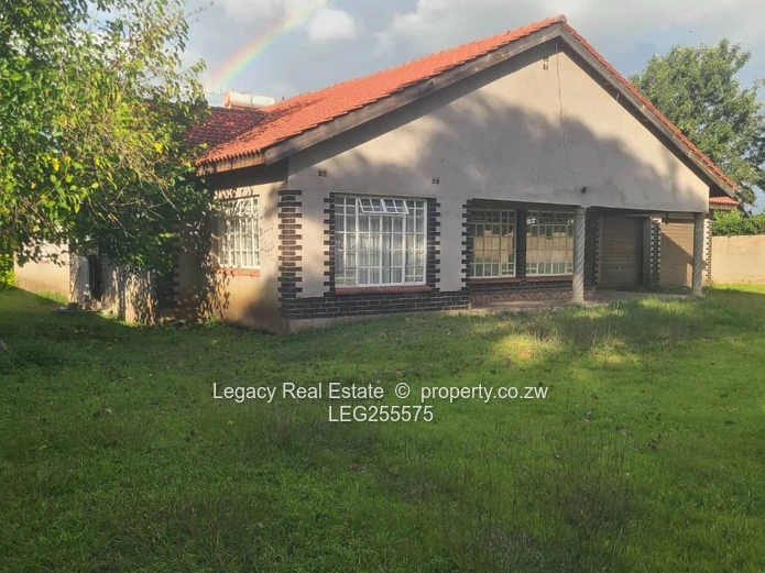 Marlborough 4-Bed Townhouse Complex with Charming Archways & Borehole