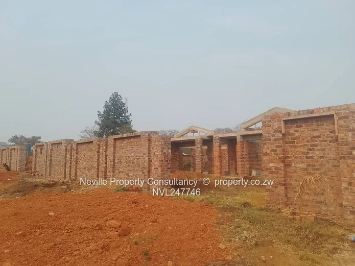 Greendale 2000m² with incomplete house