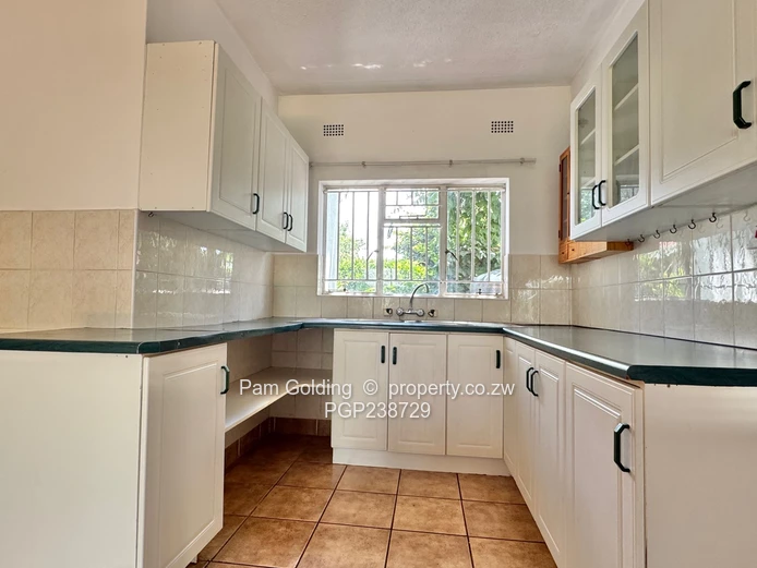 Neat 3 Bedroom Townhouse - Highlands 