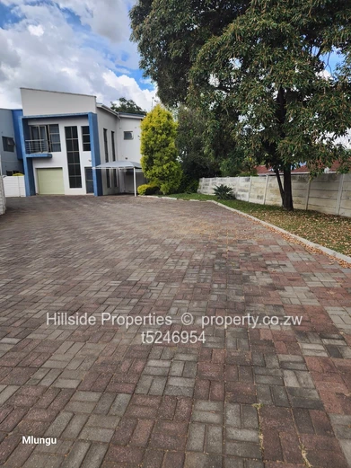 3bedroom apartment Newlands 
