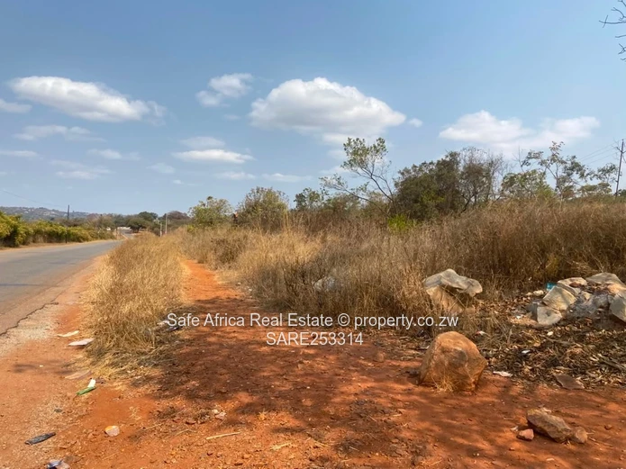 43 Hectares Borrowdale Brooke- Crowhill Road Frontage Plot For Sale
