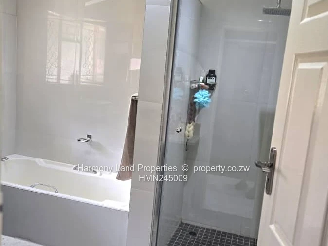 Stunning Modern Home To Let – Bluffhill*  