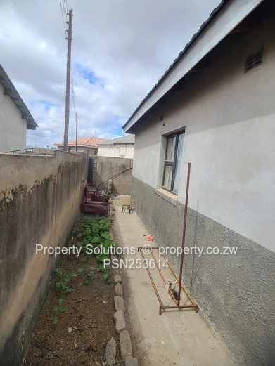 Victoria Range, Masvingo - HOUSE FOR SALE