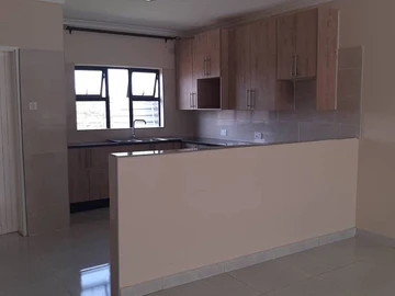 3 Bedroom Flat & Apartment