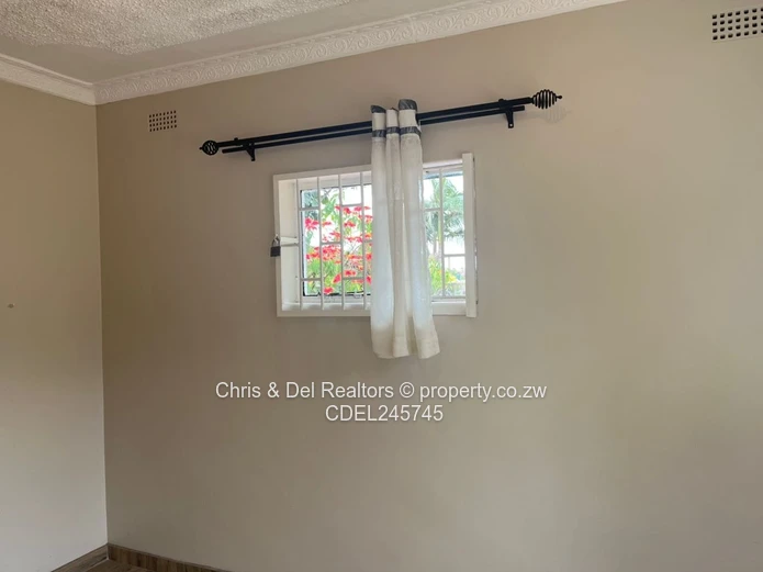 House to rent in Haig Park