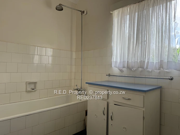 A Solid Family Home on Generous Grounds in Kumalo!