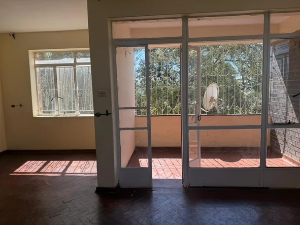 3 Bedroom Flat & Apartment