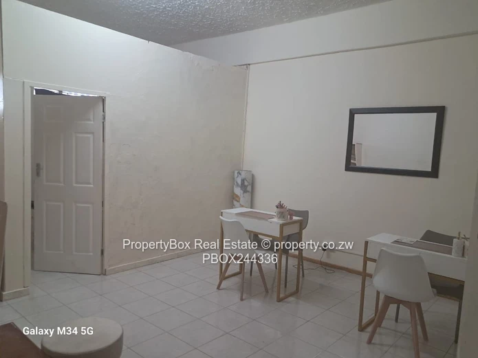 Eastlea 40sqm Office to rent for immediate occupation!