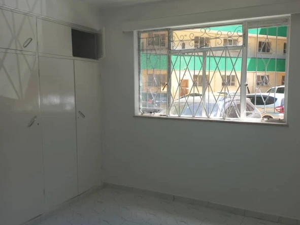 2 Bedroom Flat & Apartment