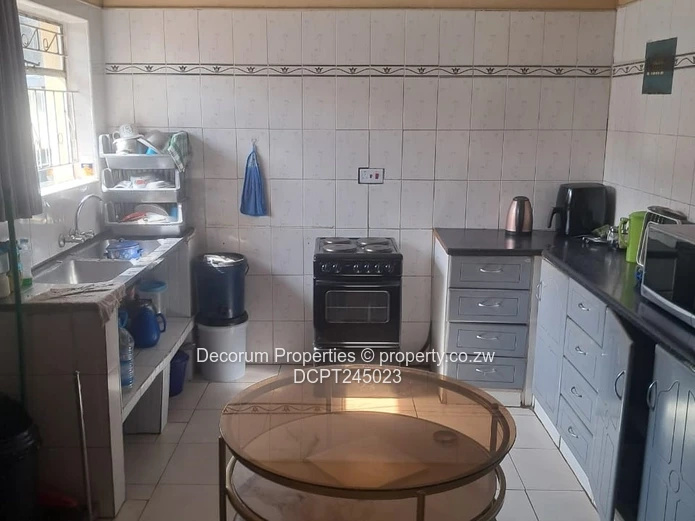 Spacious 4-Bed Home in Waterfalls- Mainway Meadows with Borehole