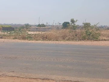 Commercial & Industrial Land