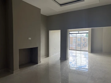 3 Bedroom Flat & Apartment