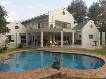 Beautiful home or amazing executive offices:  Modern 4beds /4baths
