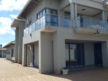 6 Bedroom House