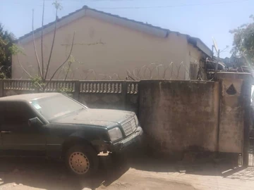Chitungwiza Unit J 4beds ,deed, Mortage Accepted asking Price $35k 